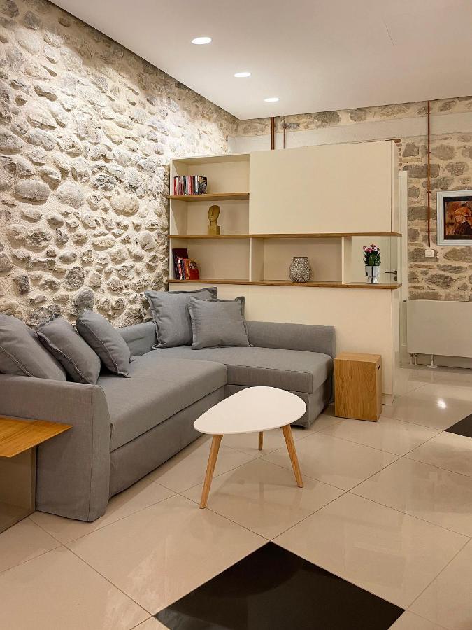 Blue Domino Luxury City Villa 帕特雷 外观 照片