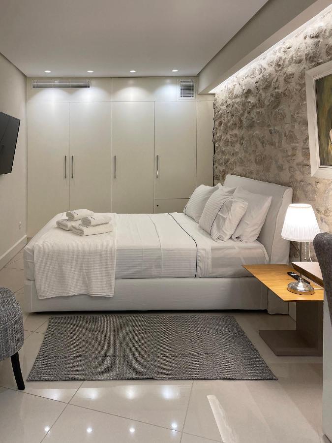 Blue Domino Luxury City Villa 帕特雷 外观 照片