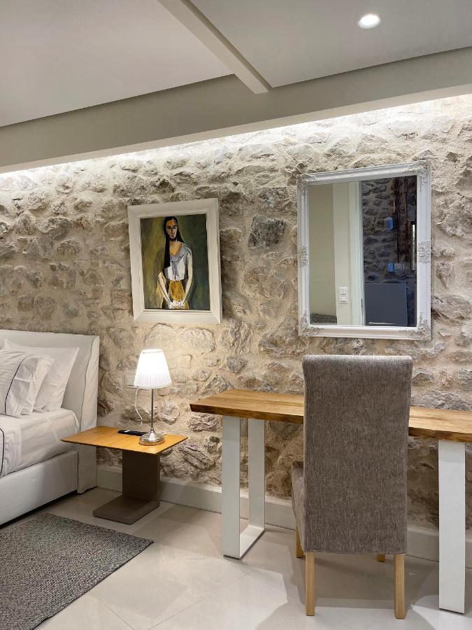 Blue Domino Luxury City Villa 帕特雷 外观 照片