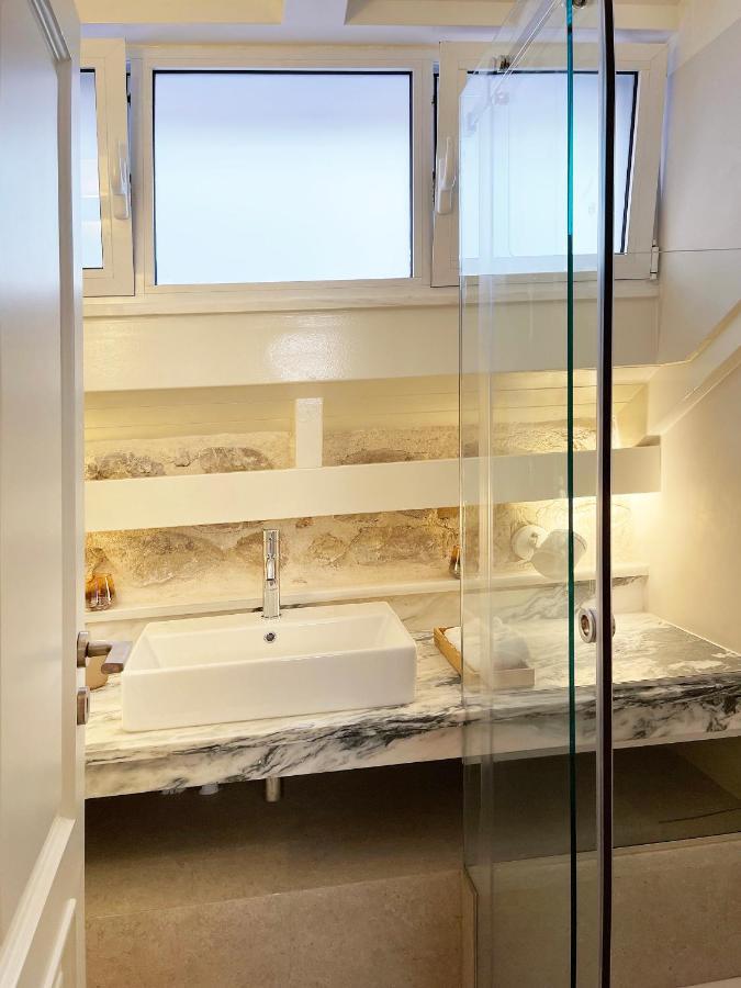 Blue Domino Luxury City Villa 帕特雷 外观 照片