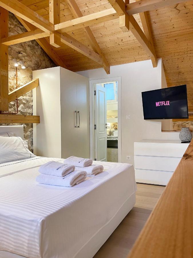 Blue Domino Luxury City Villa 帕特雷 外观 照片