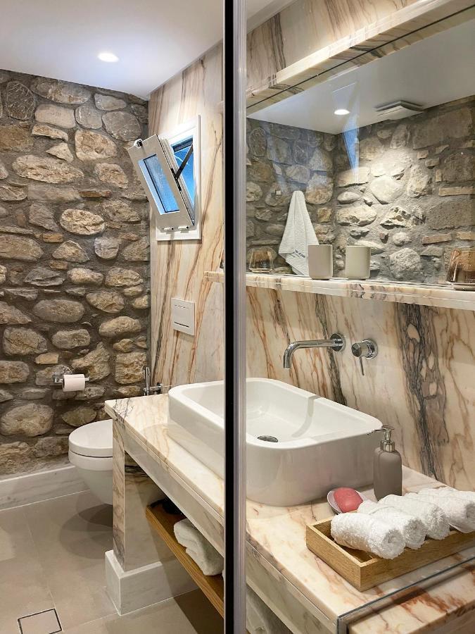 Blue Domino Luxury City Villa 帕特雷 外观 照片