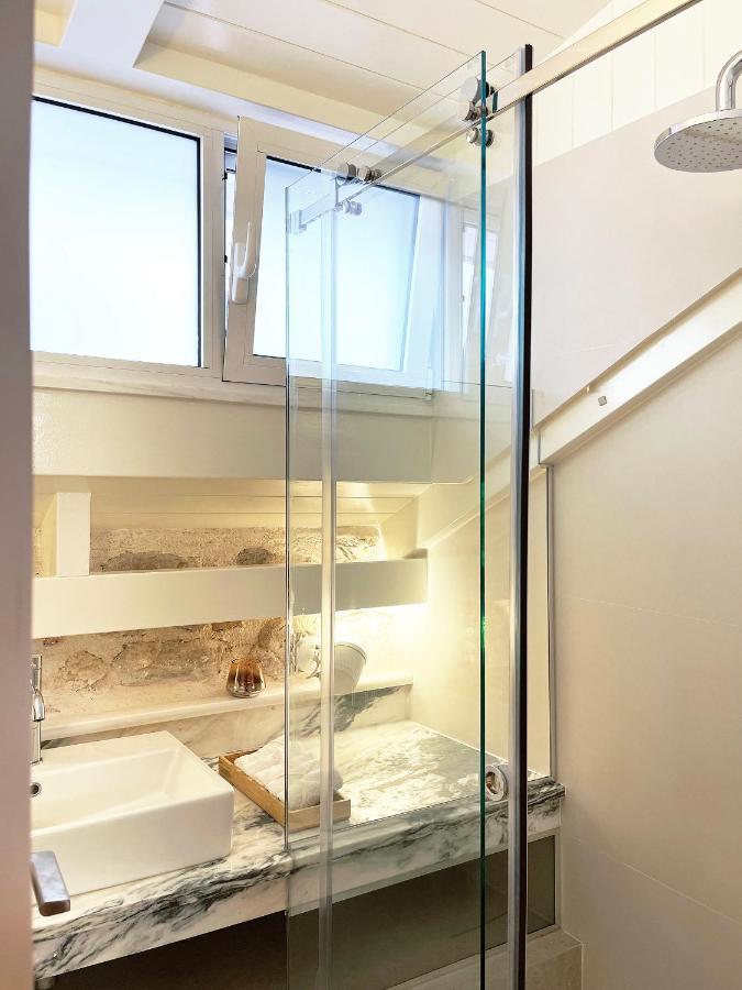 Blue Domino Luxury City Villa 帕特雷 外观 照片