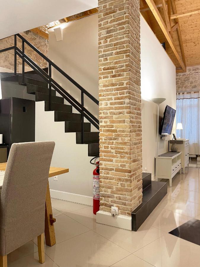 Blue Domino Luxury City Villa 帕特雷 外观 照片