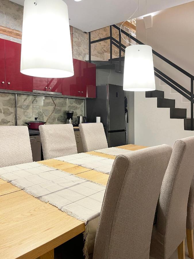 Blue Domino Luxury City Villa 帕特雷 外观 照片